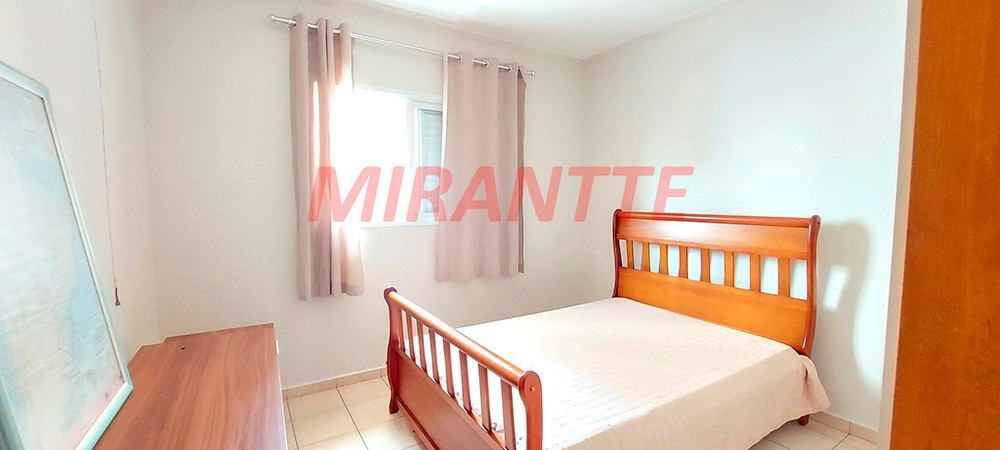 Sobrado de 262m² com 5 quartos em Vila Mazzei