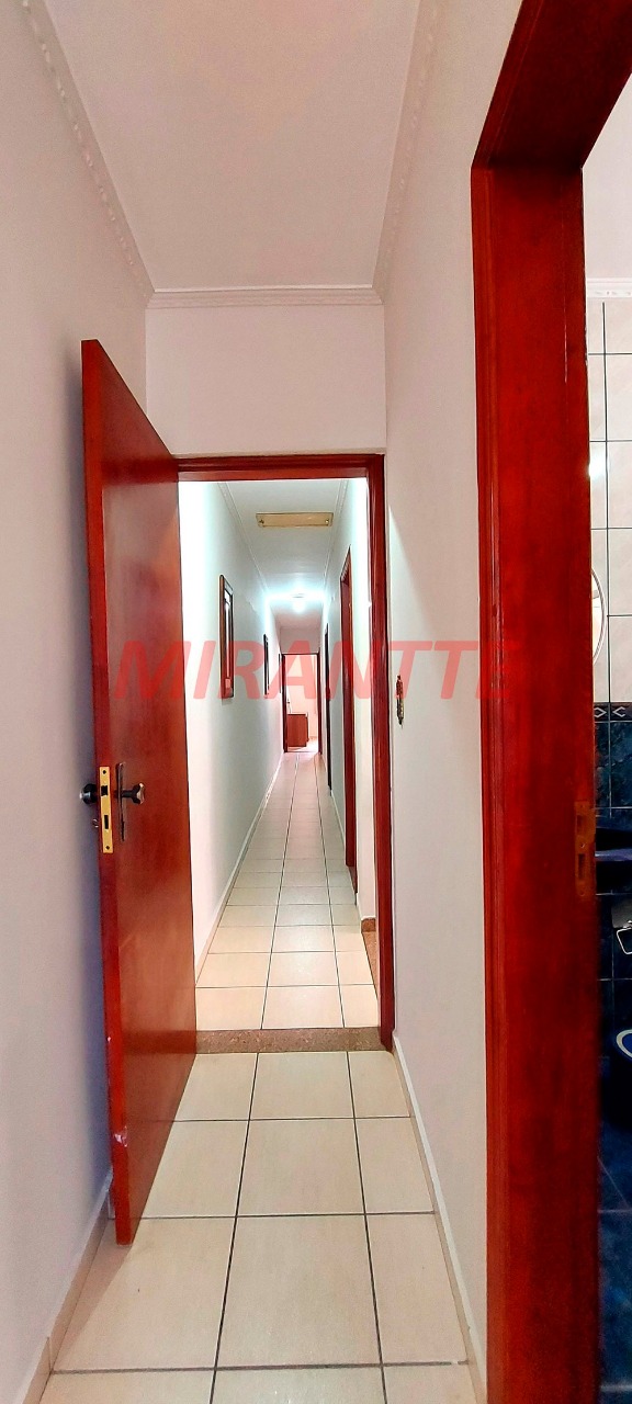 Sobrado de 262m² com 5 quartos em Vila Mazzei