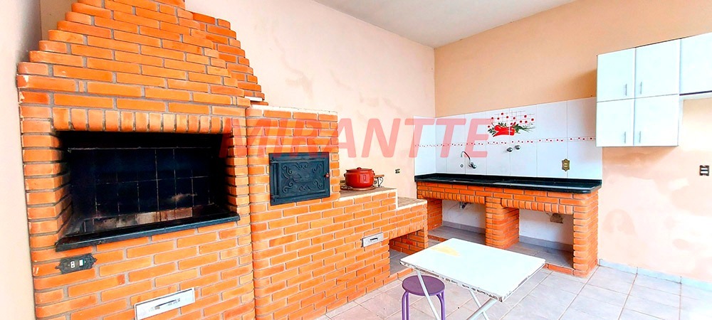 Sobrado de 262m² com 5 quartos em Vila Mazzei