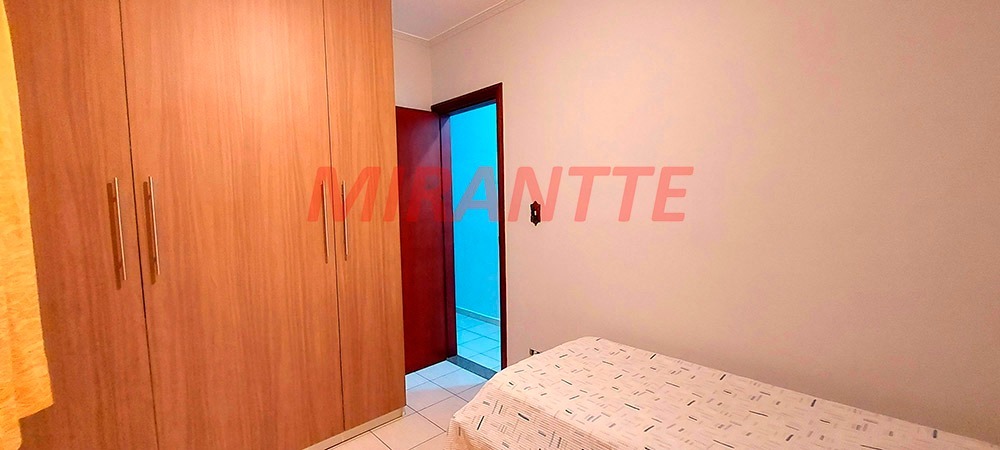 Sobrado de 262m² com 5 quartos em Vila Mazzei