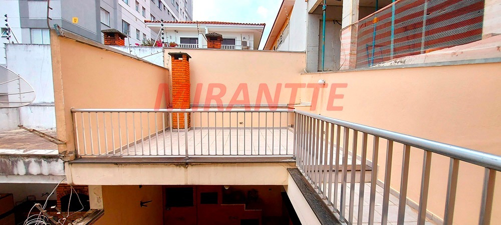 Sobrado de 262m² com 5 quartos em Vila Mazzei
