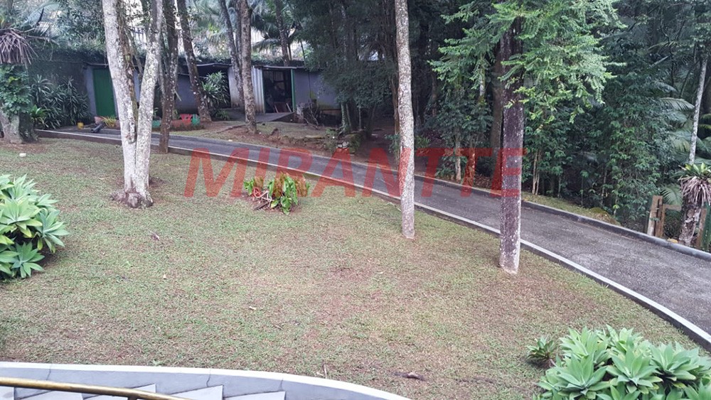 Casa terrea de 419m² com 4 quartos em Serra Da Cantareira