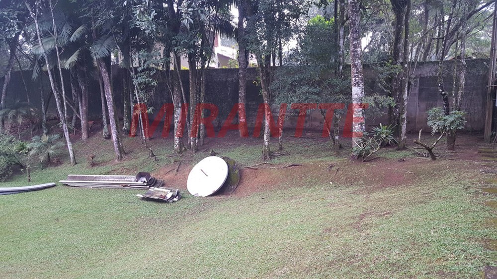 Casa terrea de 419m² com 4 quartos em Serra Da Cantareira