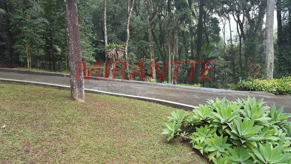 Casa terrea de 419m² com 4 quartos em Serra Da Cantareira