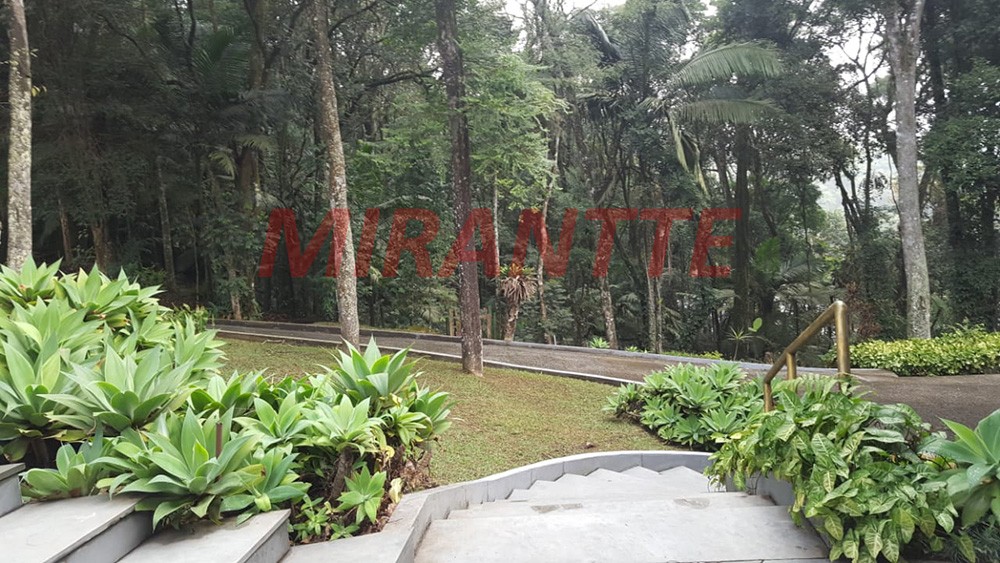 Casa terrea de 419m² com 4 quartos em Serra Da Cantareira