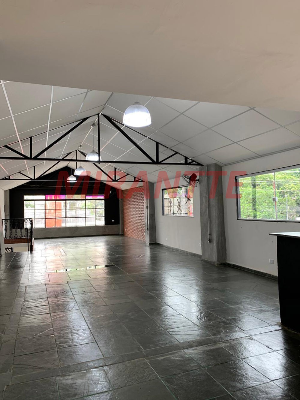 Comercial de 222m² em Vila Gustavo