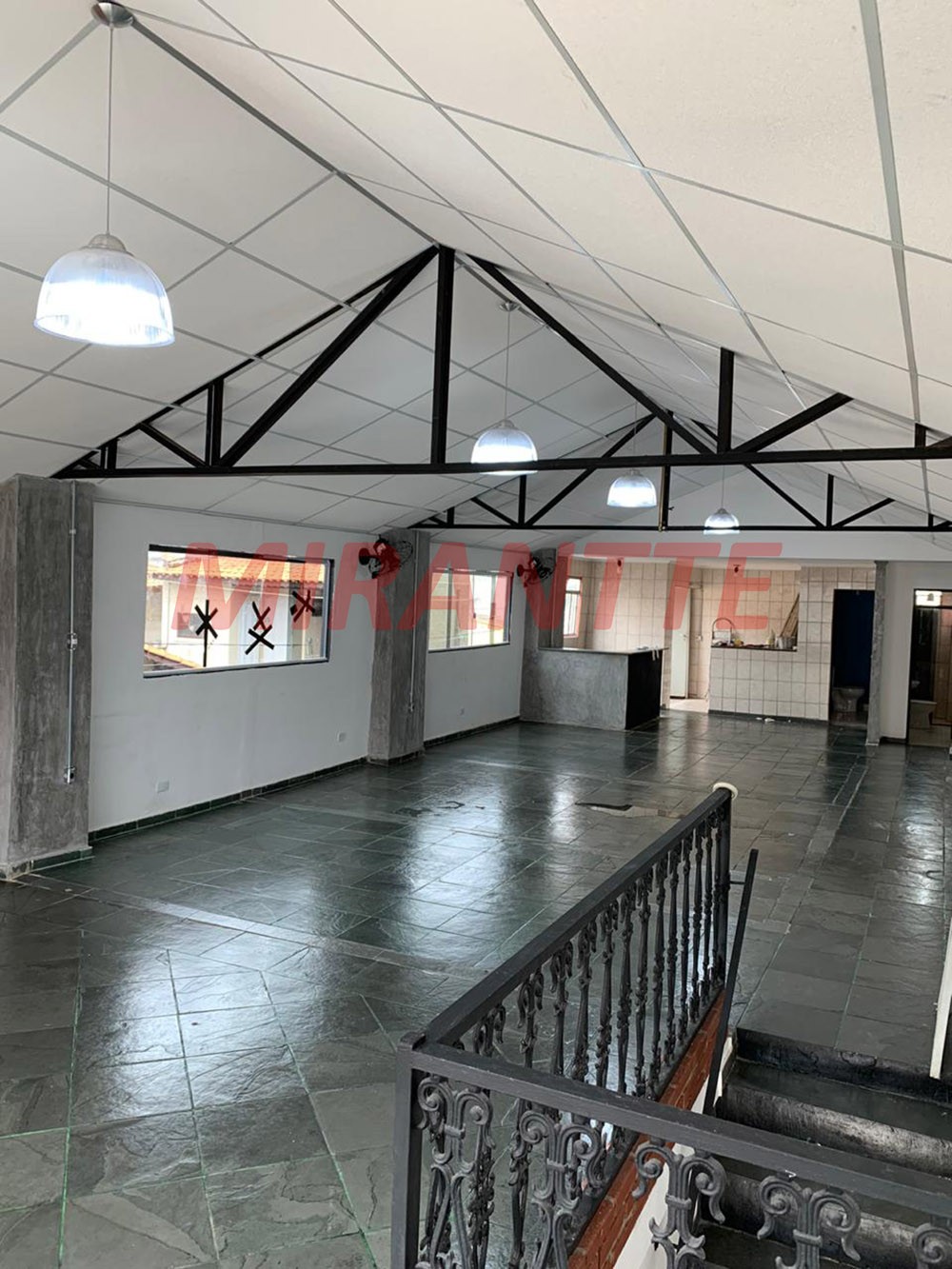 Comercial de 222m² em Vila Gustavo