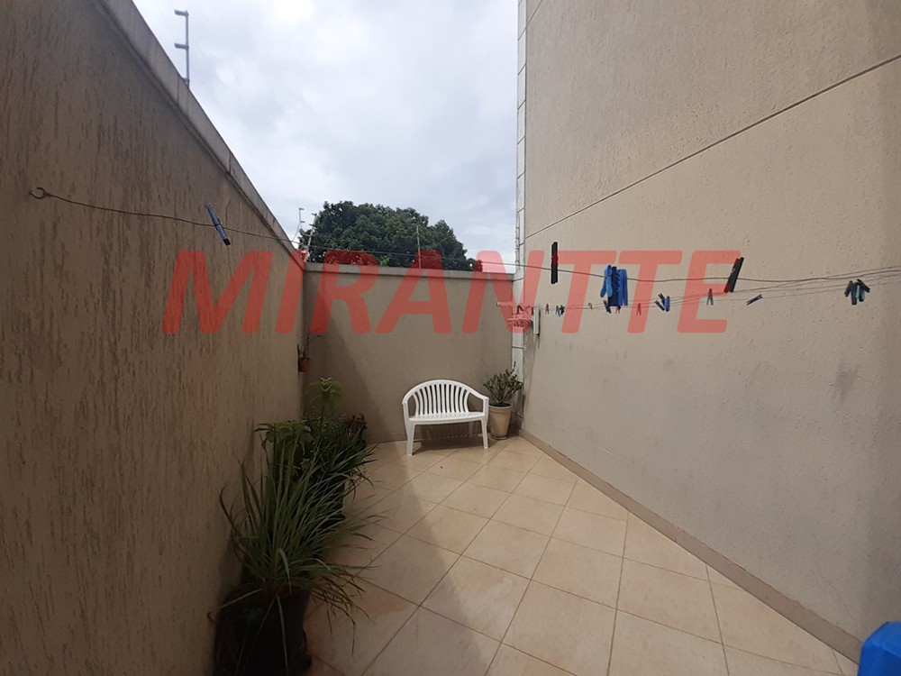 Sobrado de 184m² com 3 quartos em Água Fria