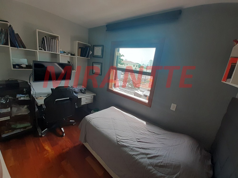 Sobrado de 184m² com 3 quartos em Água Fria