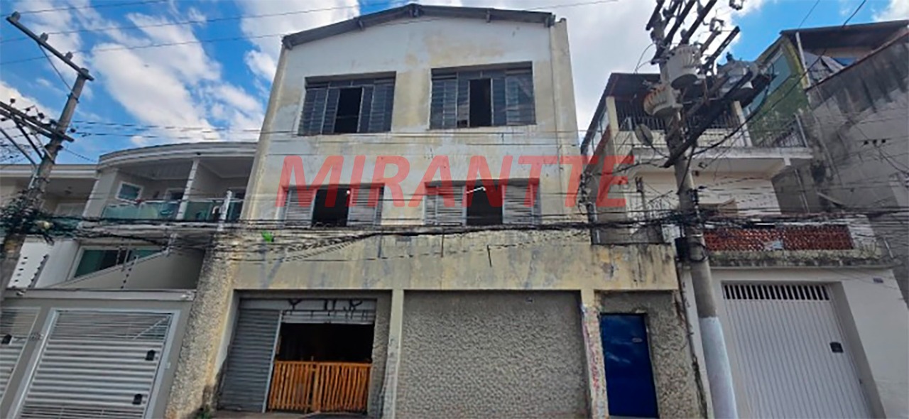 Comercial de 418.4m² em Limão