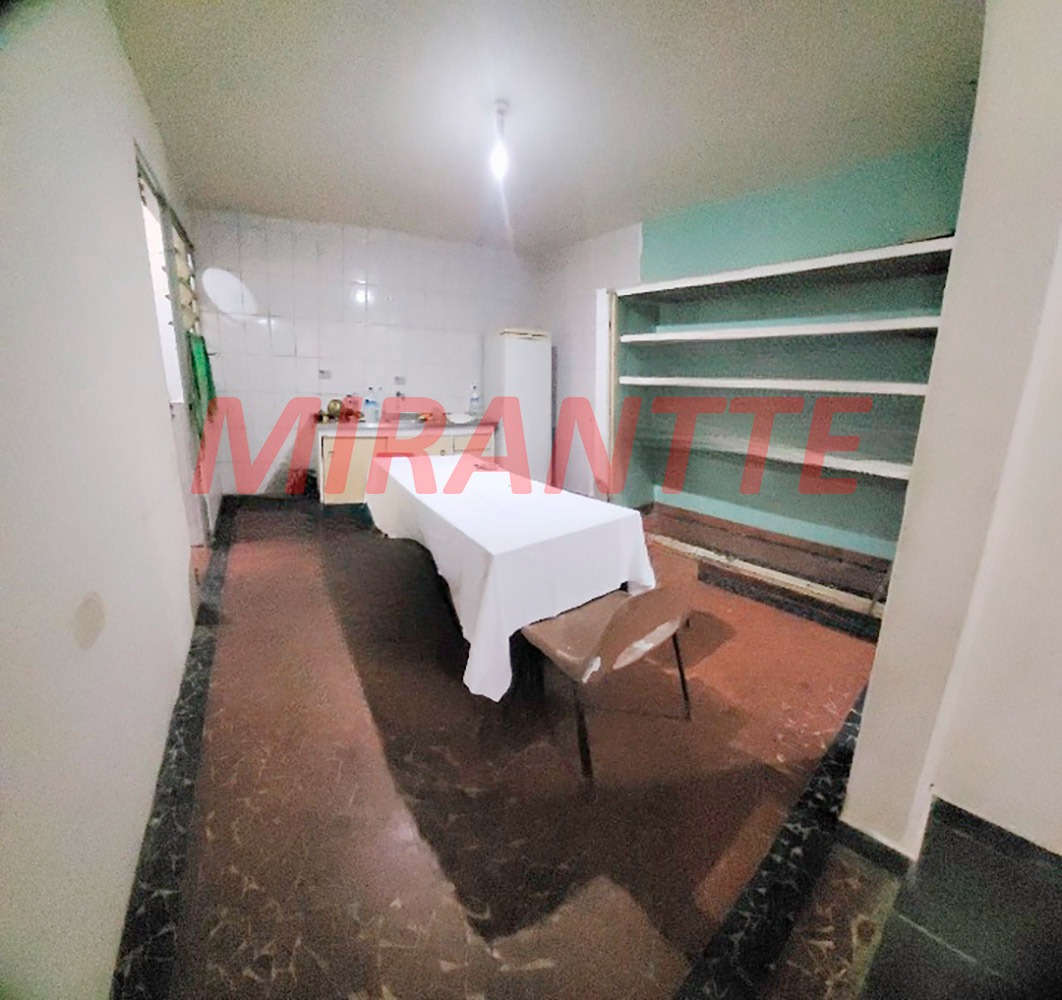 Comercial de 418.4m² em Limão