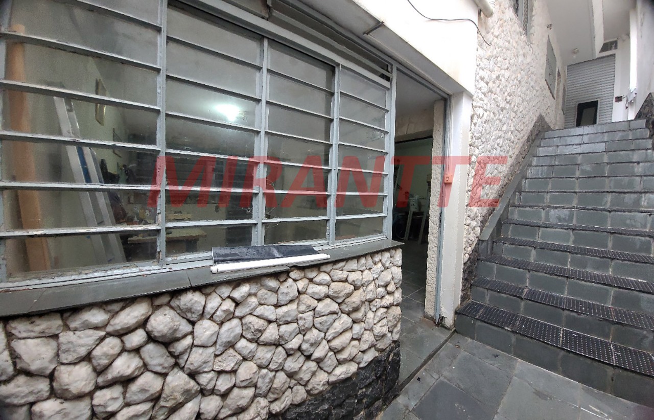 Comercial de 418.4m² em Limão