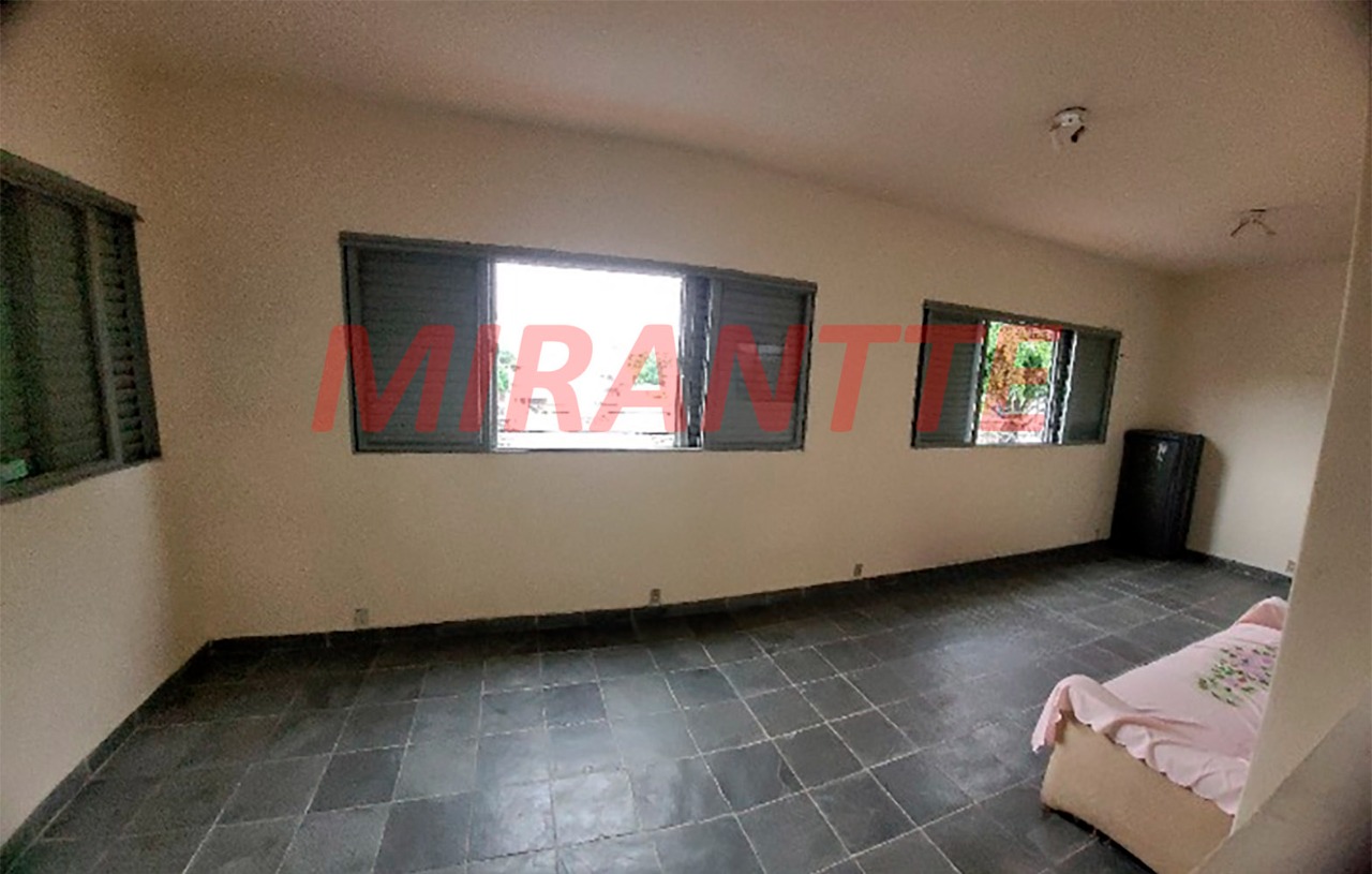 Comercial de 418.4m² em Limão