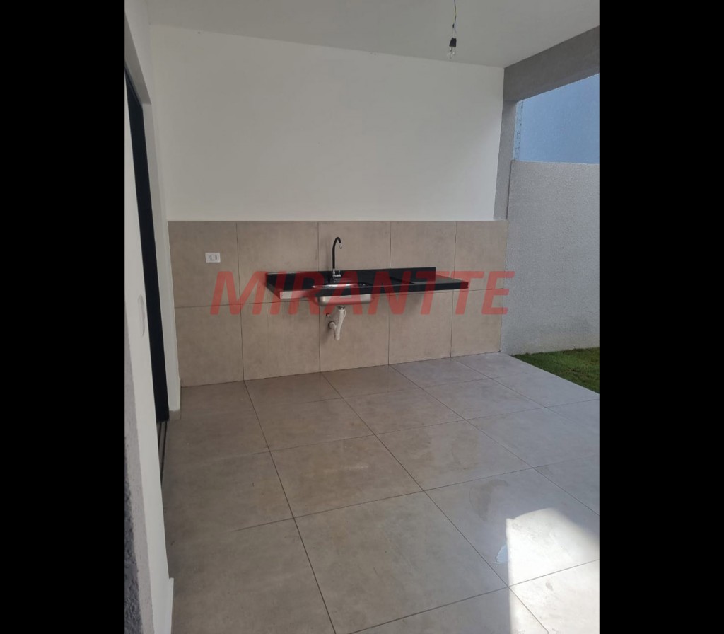 Casa terrea de 270m² com 2 quartos em Água Fria