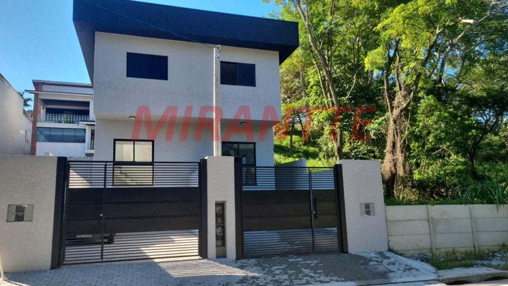 Casa terrea de 270m² com 2 quartos em Água Fria