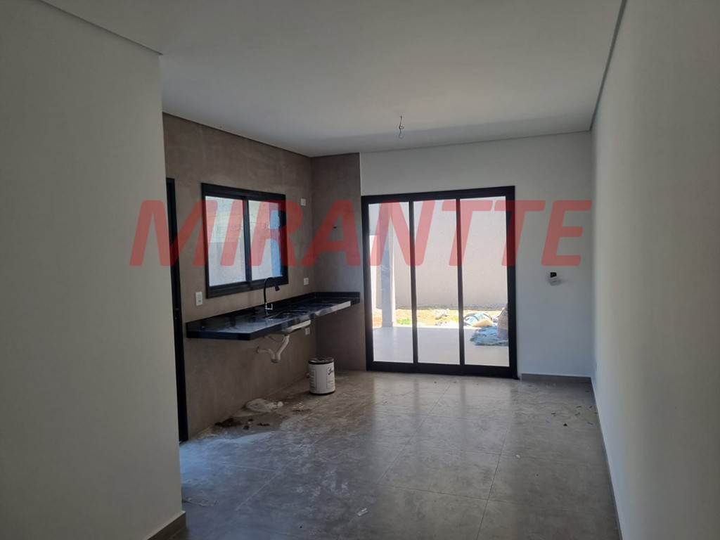 Casa terrea de 270m² com 2 quartos em Água Fria
