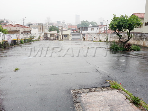 Terreno de 623m² em Imirim