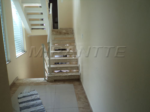 Sobrado de 180m² com 3 quartos em Vila Mazzei
