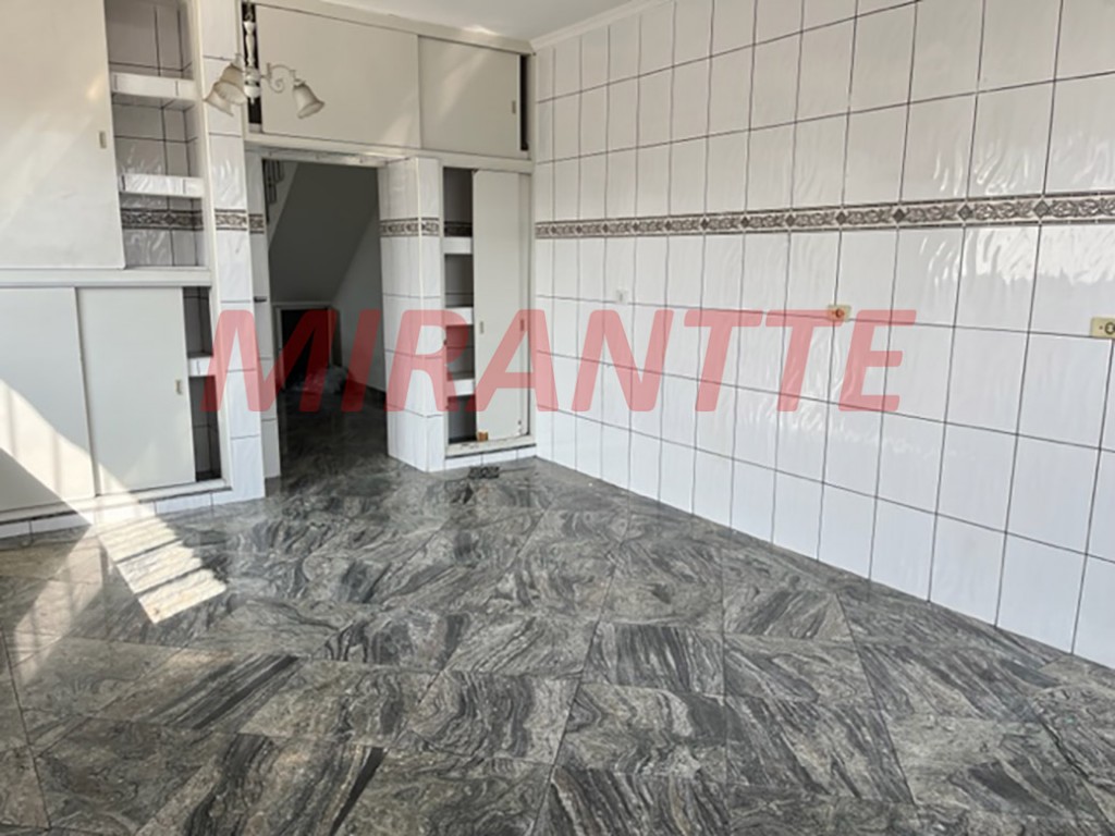 Sobrado de 233m² com 4 quartos em Imirim