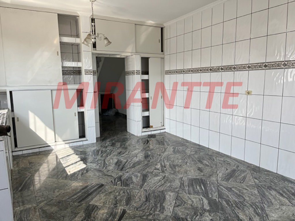 Sobrado de 233m² com 4 quartos em Imirim