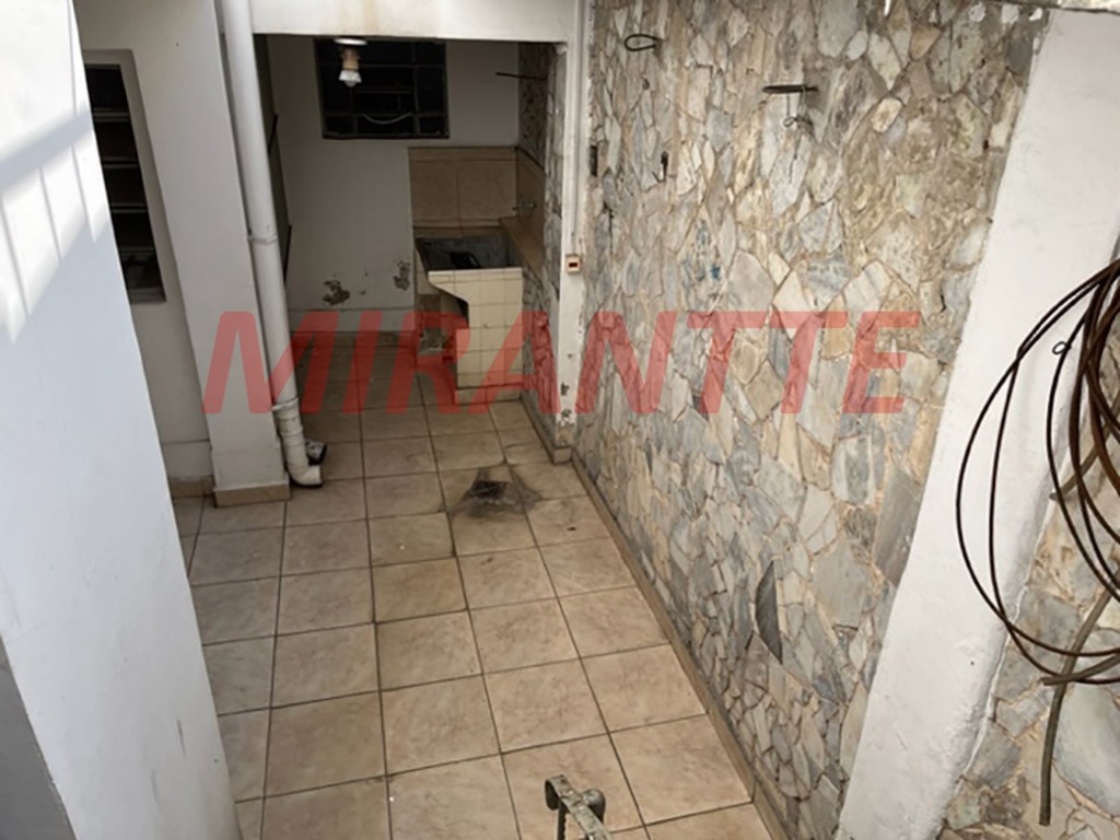 Sobrado de 233m² com 4 quartos em Imirim