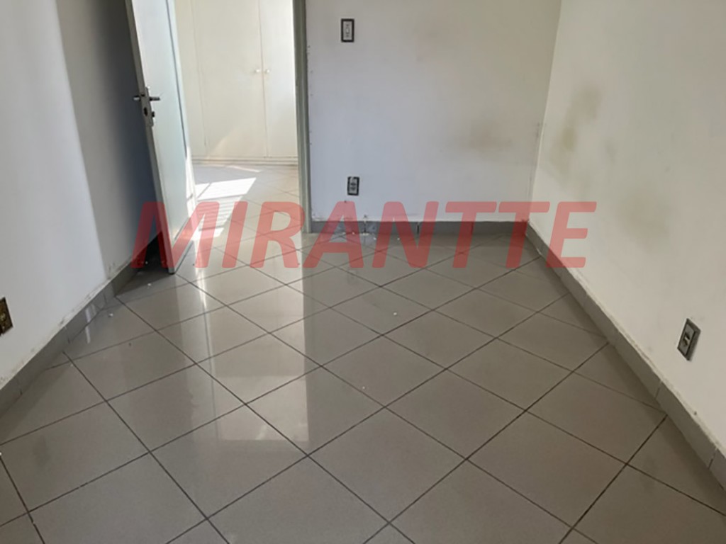 Sobrado de 233m² com 4 quartos em Imirim