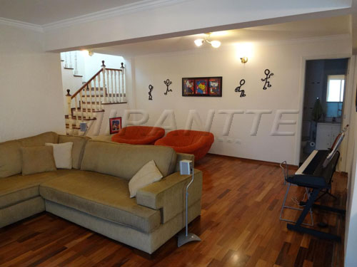 Sobrado com 3 quartos em Vila Madalena