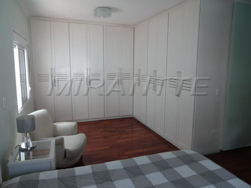 Sobrado com 3 quartos em Vila Madalena
