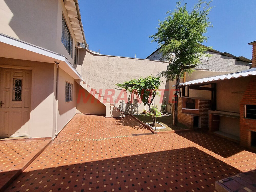 Sobrado de 212m² com 3 quartos em Vila Ester