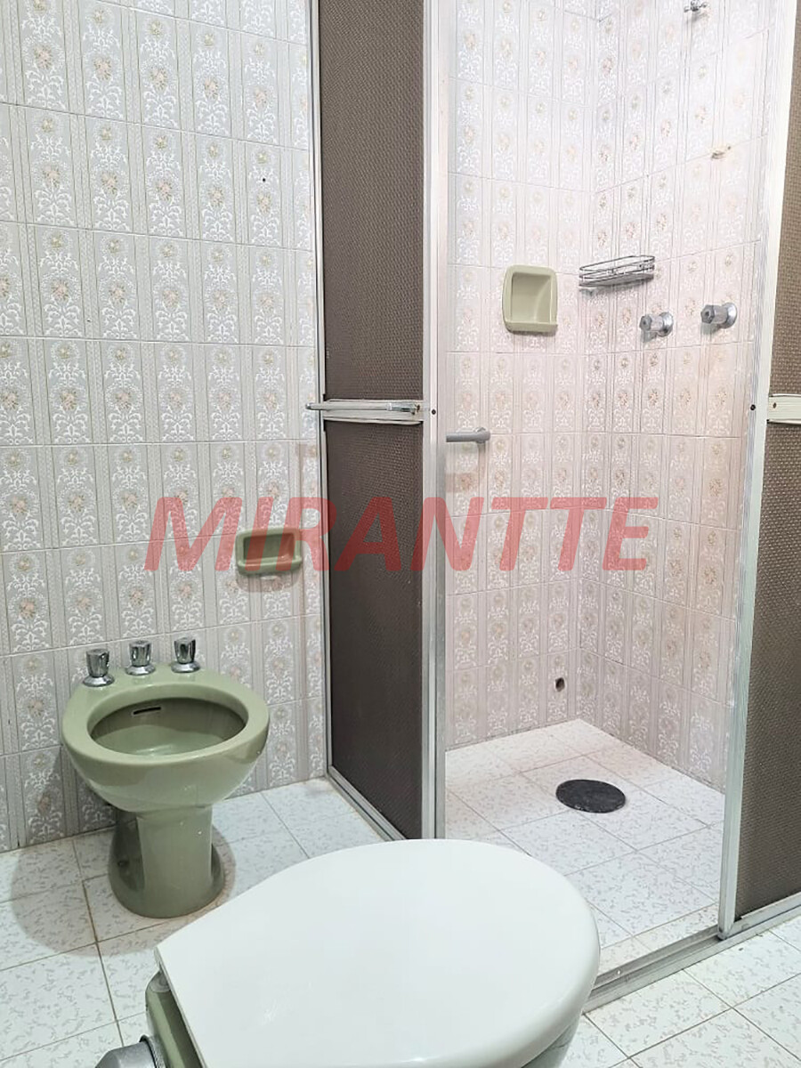 Sobrado de 212m² com 3 quartos em Vila Ester