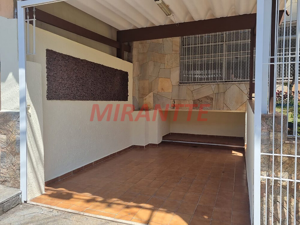 Sobrado de 212m² com 3 quartos em Vila Ester