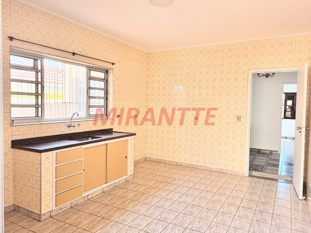 Sobrado de 212m² com 3 quartos em Vila Ester