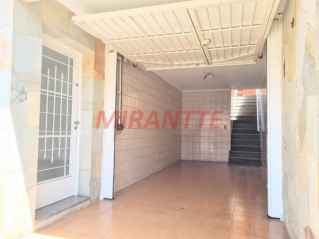 Sobrado de 212m² com 3 quartos em Vila Ester
