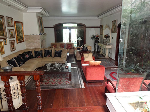 Casa terrea de 530m² com 3 quartos em Jardim Floresta