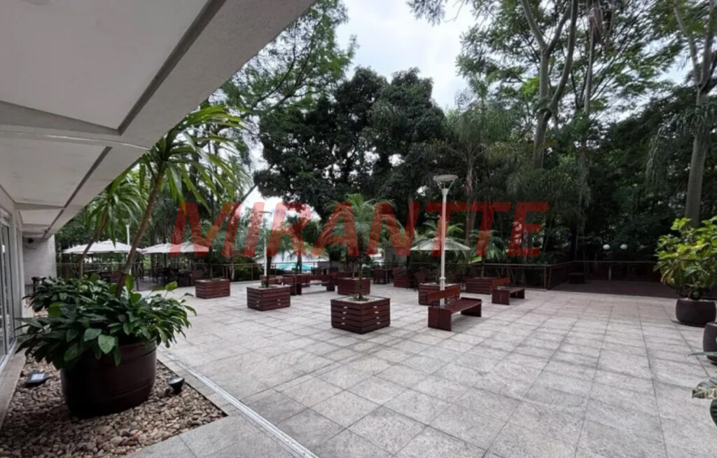 Comercial de 95m² em Santana