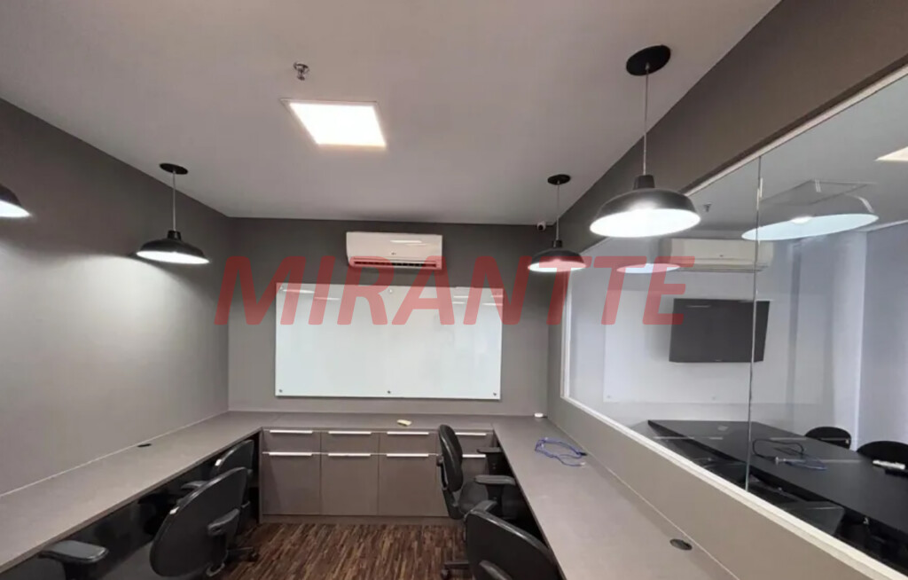 Comercial de 95m² em Santana