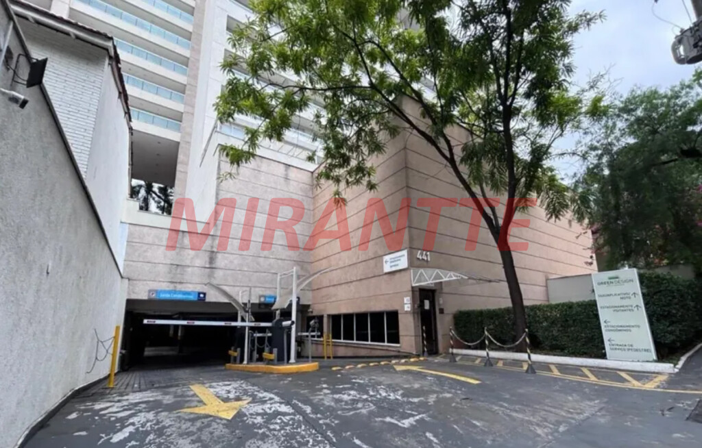 Comercial de 95m² em Santana