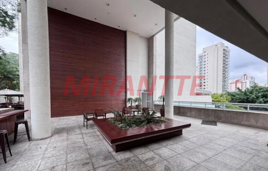 Comercial de 95m² em Santana