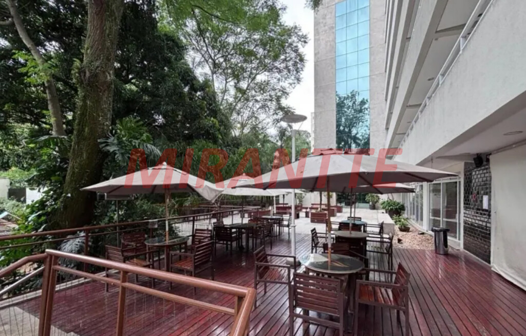 Comercial de 95m² em Santana