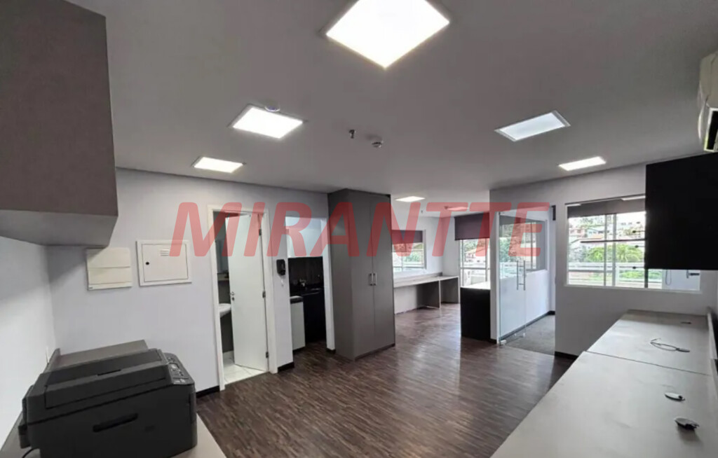 Comercial de 95m² em Santana