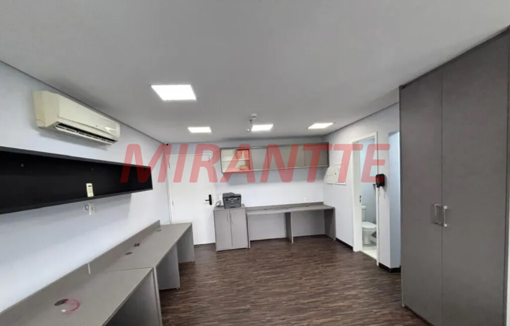 Comercial de 95m² em Santana