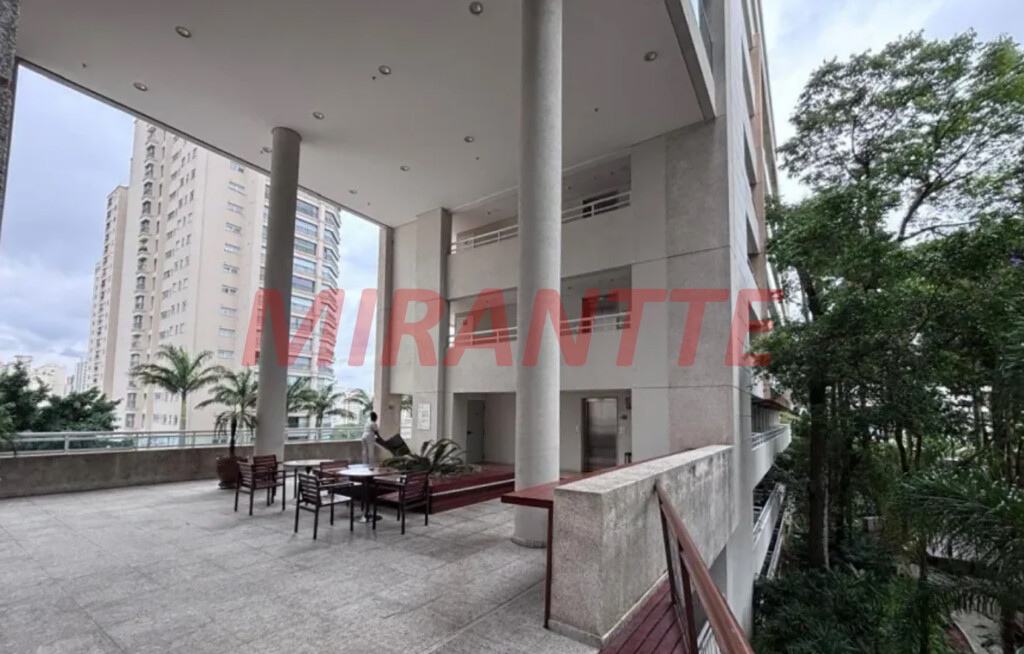 Comercial de 95m² em Santana