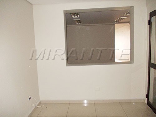 Comercial de 80m² em Vila Gomes Cardim