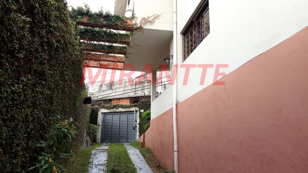 Sobrado de 230m² com 3 quartos em Vila Aurora