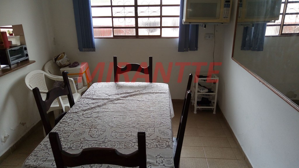 Sobrado de 230m² com 3 quartos em Vila Aurora
