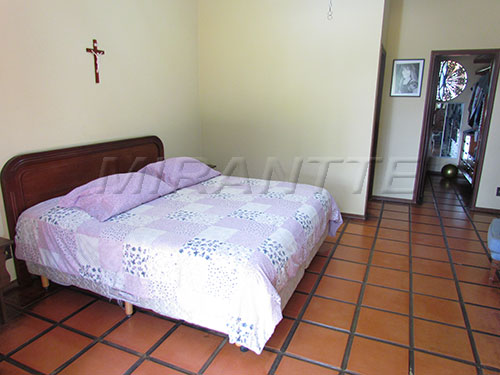 Casa terrea de 357m² com 4 quartos em Serra Da Cantareira