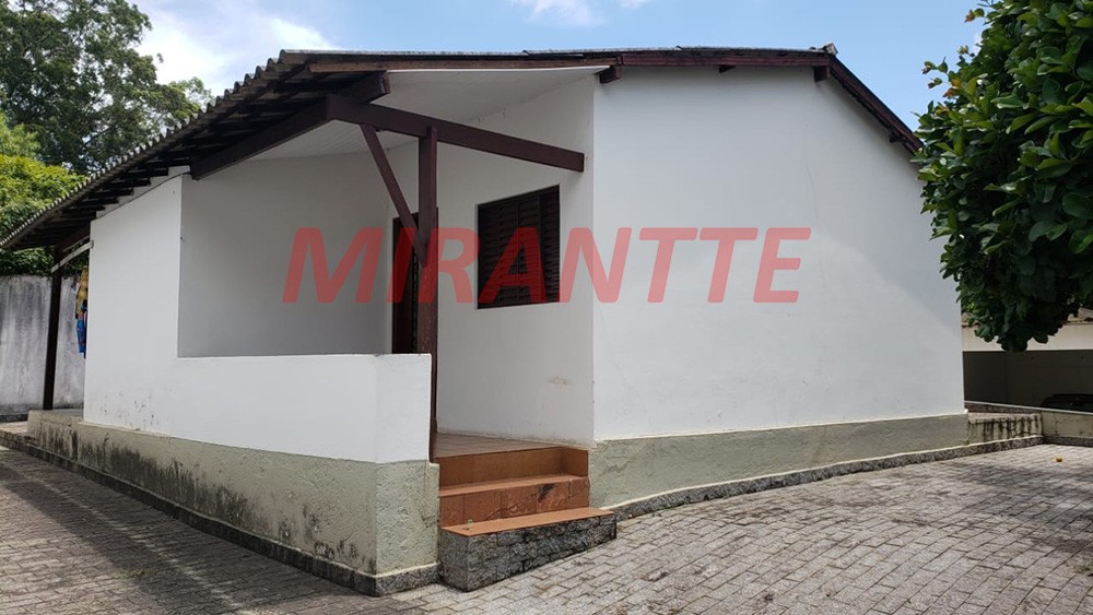Sobrado de 1300m² com 4 quartos em Horto Florestal