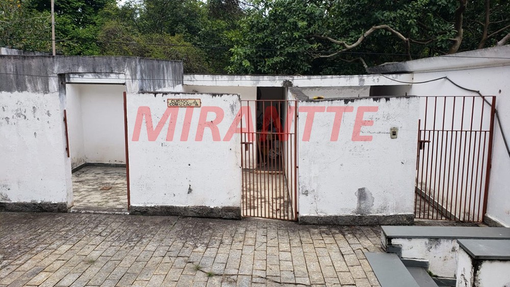 Sobrado de 1300m² com 4 quartos em Horto Florestal