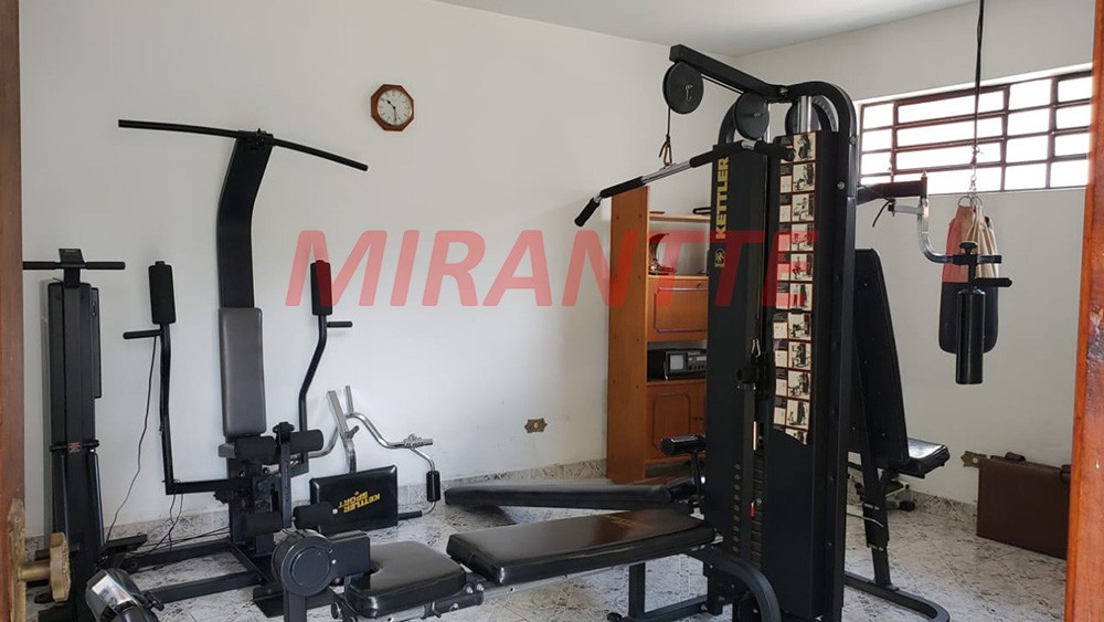 Sobrado de 1300m² com 4 quartos em Horto Florestal
