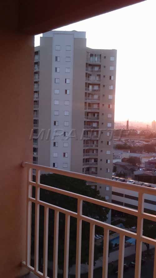 Apartamento de 56m² com 3 quartos em Parque Novo Mundo
